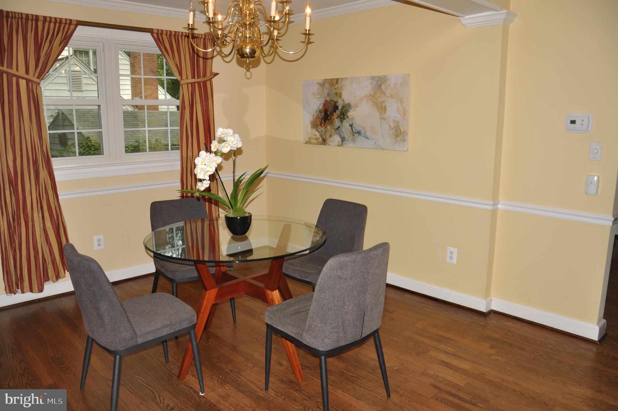 3128 Holmes Run Road Falls Church, VA 22042 - Photo 10 of 34 Spacious dining room