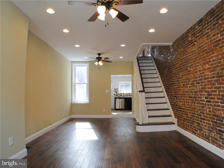 826 Mercer Street Philadelphia, PA 19125 - Photo 3 of 18 Living Room