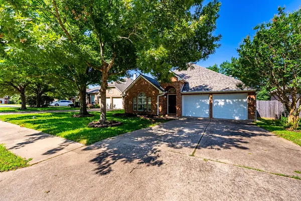 $2,350 | 7414 West Magic Mountain Lane, Round Rock, TX 78681