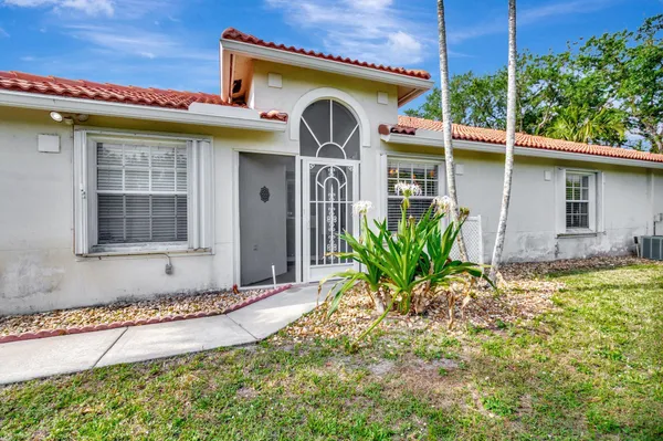 $4,500 | 14211 West La Sedona Circle, Delray Beach, FL 33484