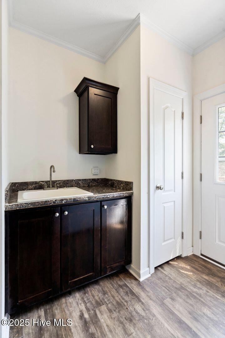 364 Murray Turner Farm Road Burgaw, NC 28425 - Photo 38 of 74 Laundry Room
