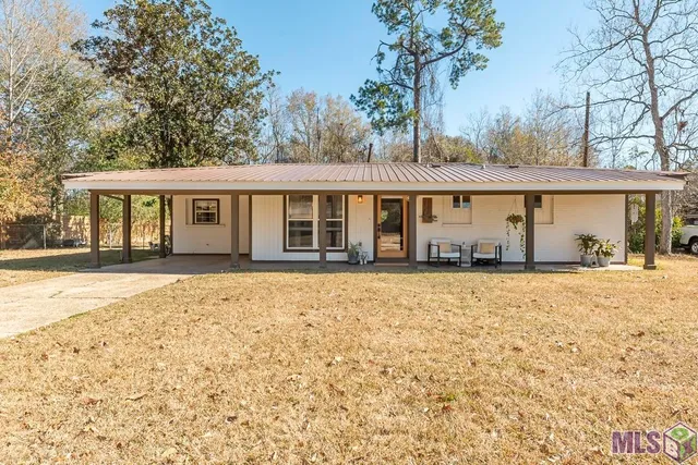 $200,000 | 2120 South Woodcrest Avenue, Denham Springs, LA 70726