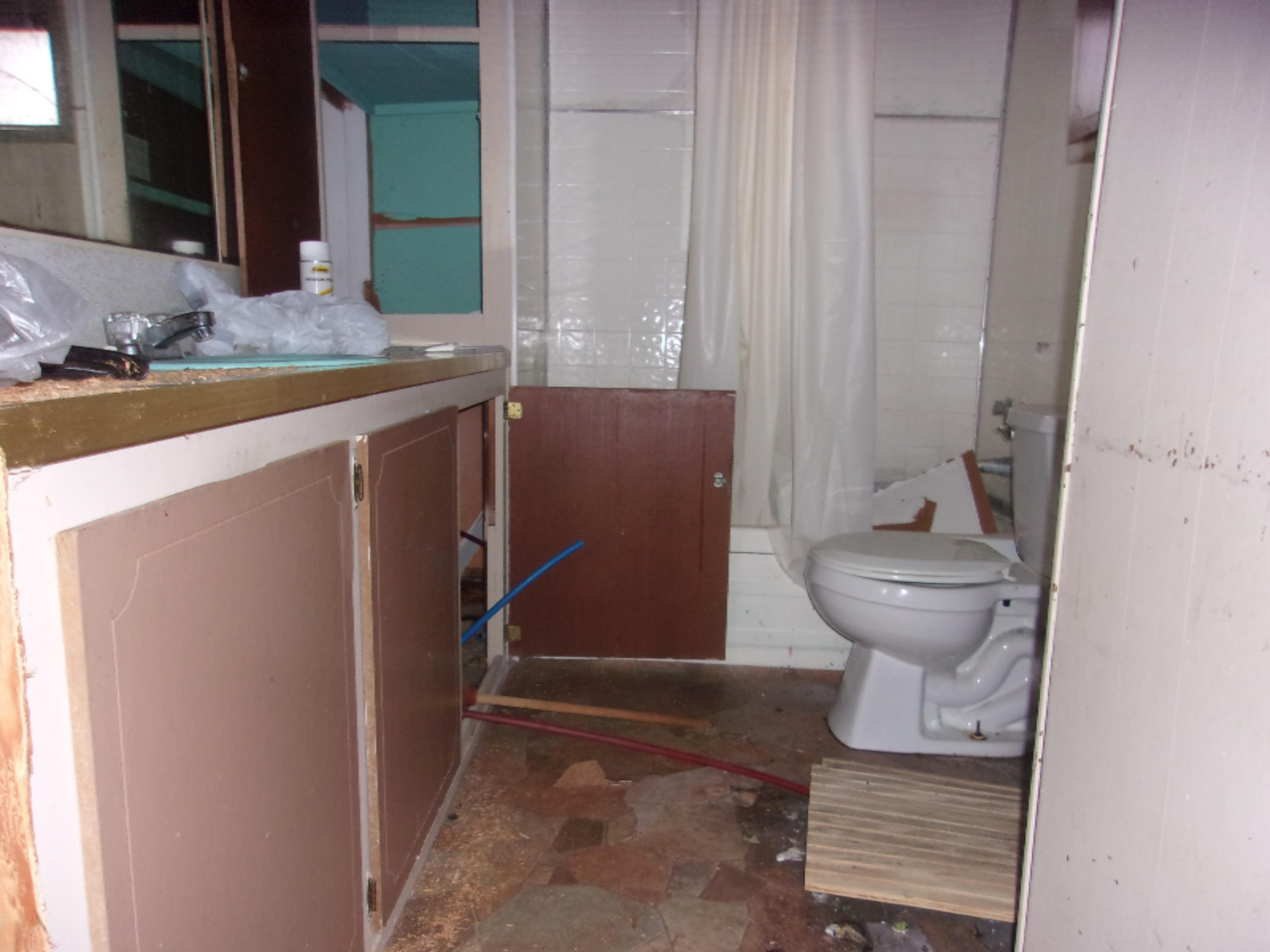 47542 84th Avenue Decatur, MI 49045 - Photo 10 of 14 84th bath