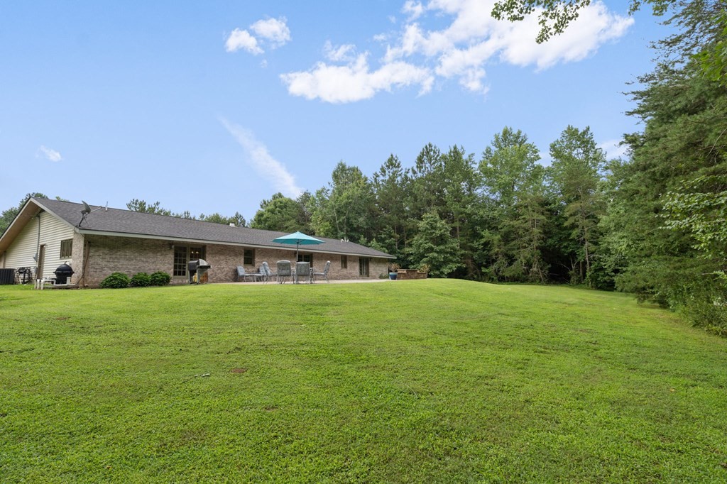 5597 South No Pone Valley Road Decatur, TN 37322 - Photo 40 of 44 a house view with a garden space
