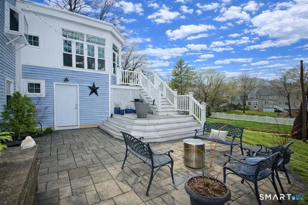 $699,900 | 22 Trotwood Drive, West Hartford, CT 06117