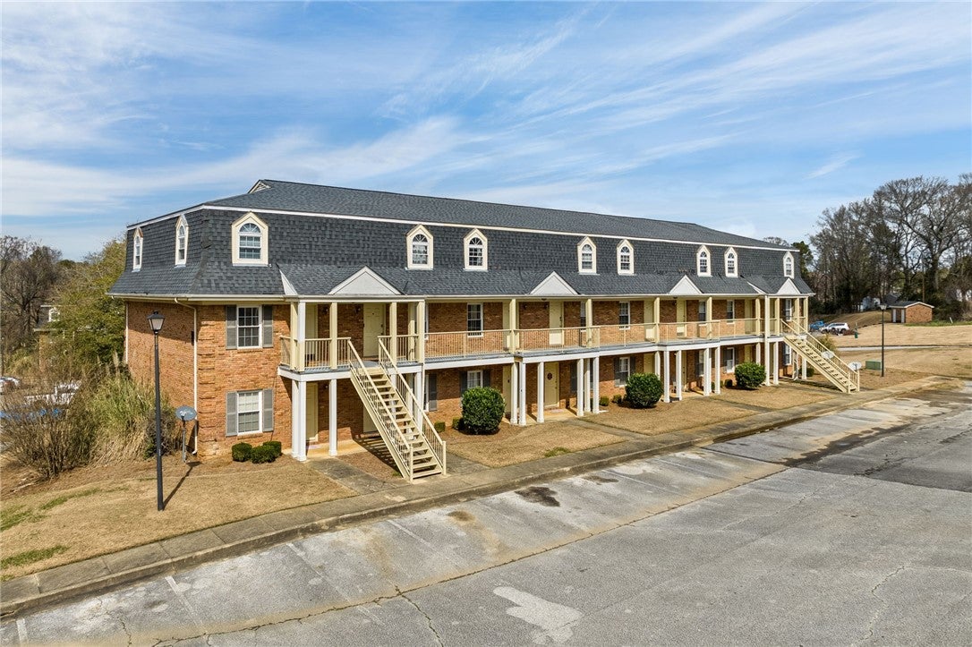1761 Wire Road, Unit 1011 Auburn, AL 36832 - Photo 1 of 12 Gallery Image 1