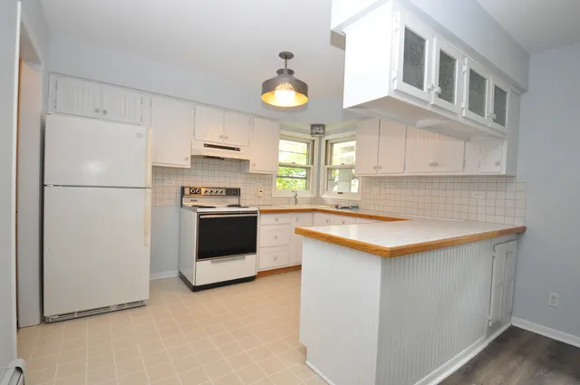 $1,900 | 24111 64th Place, Paddock Lake, WI 53168