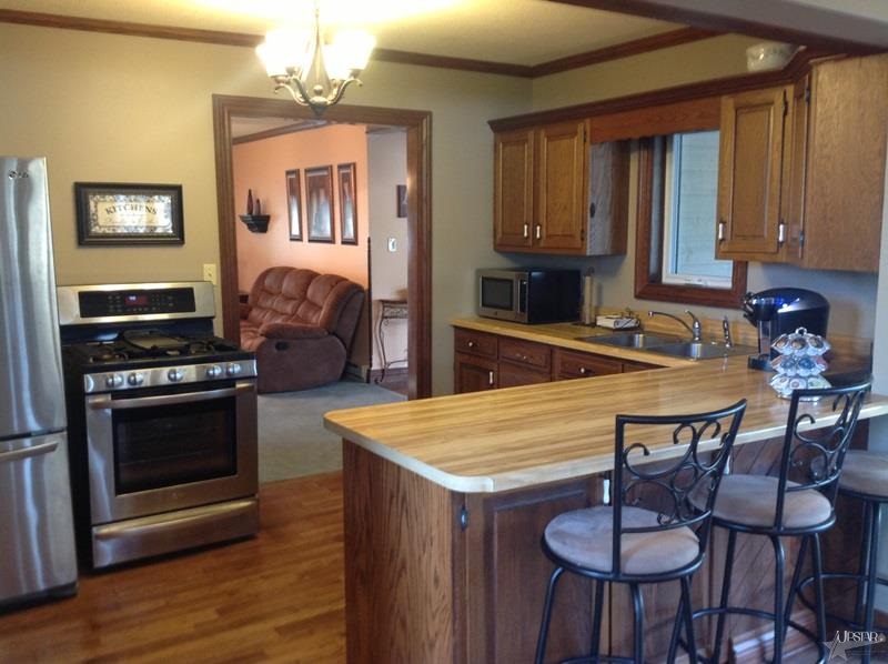 1039 Vine Street Decatur, IN 46733 - Photo 14 of 30