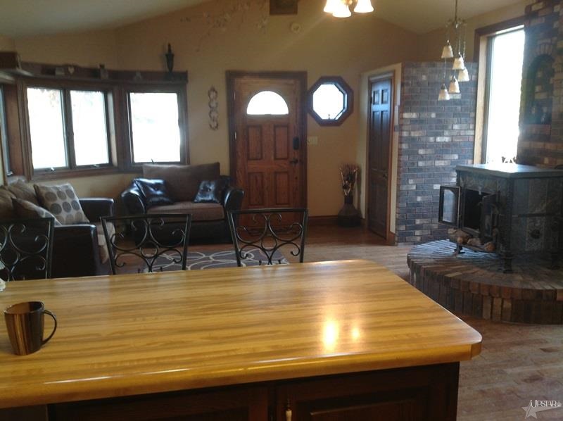 1039 Vine Street Decatur, IN 46733 - Photo 9 of 30
