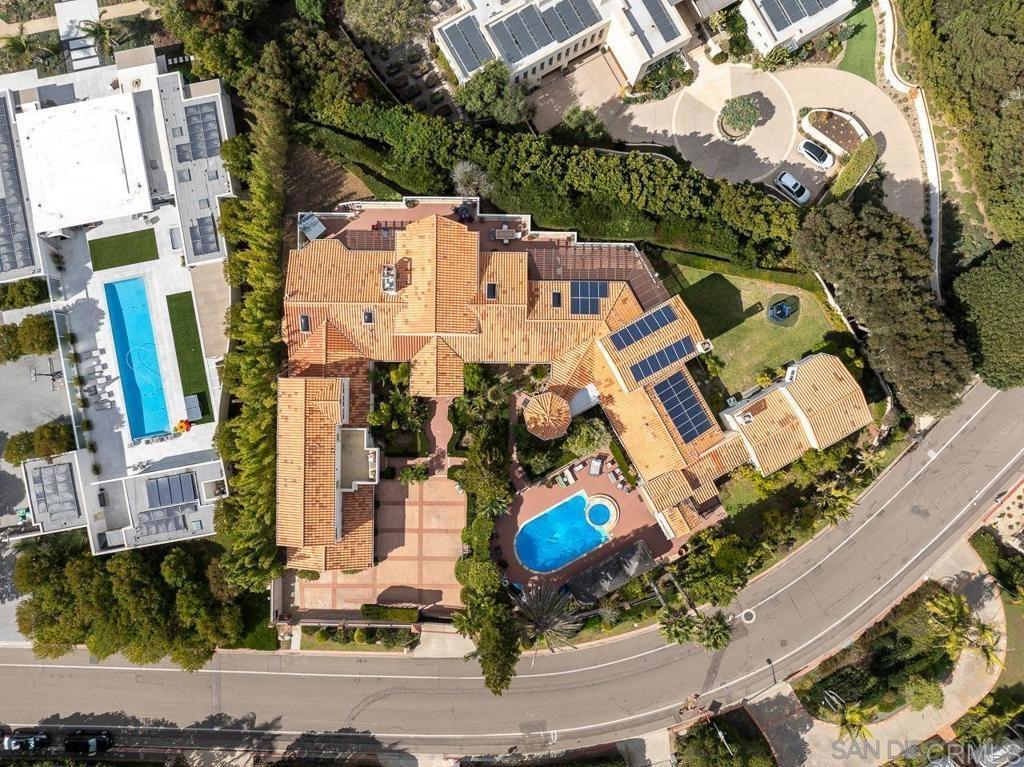 9450 La Jolla Farms Road La Jolla, CA 92037 - Photo 13 of 29 an aerial view of residential houses with outdoor space