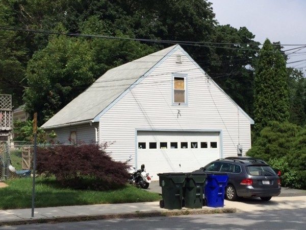 92 New Boston Road Fall River, MA 02720 - Photo 3 of 3 Gallery Image 3