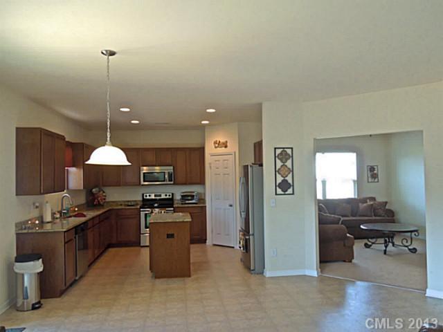 8921 Gray Willow Road Charlotte, NC 28227 - Photo 4 of 12