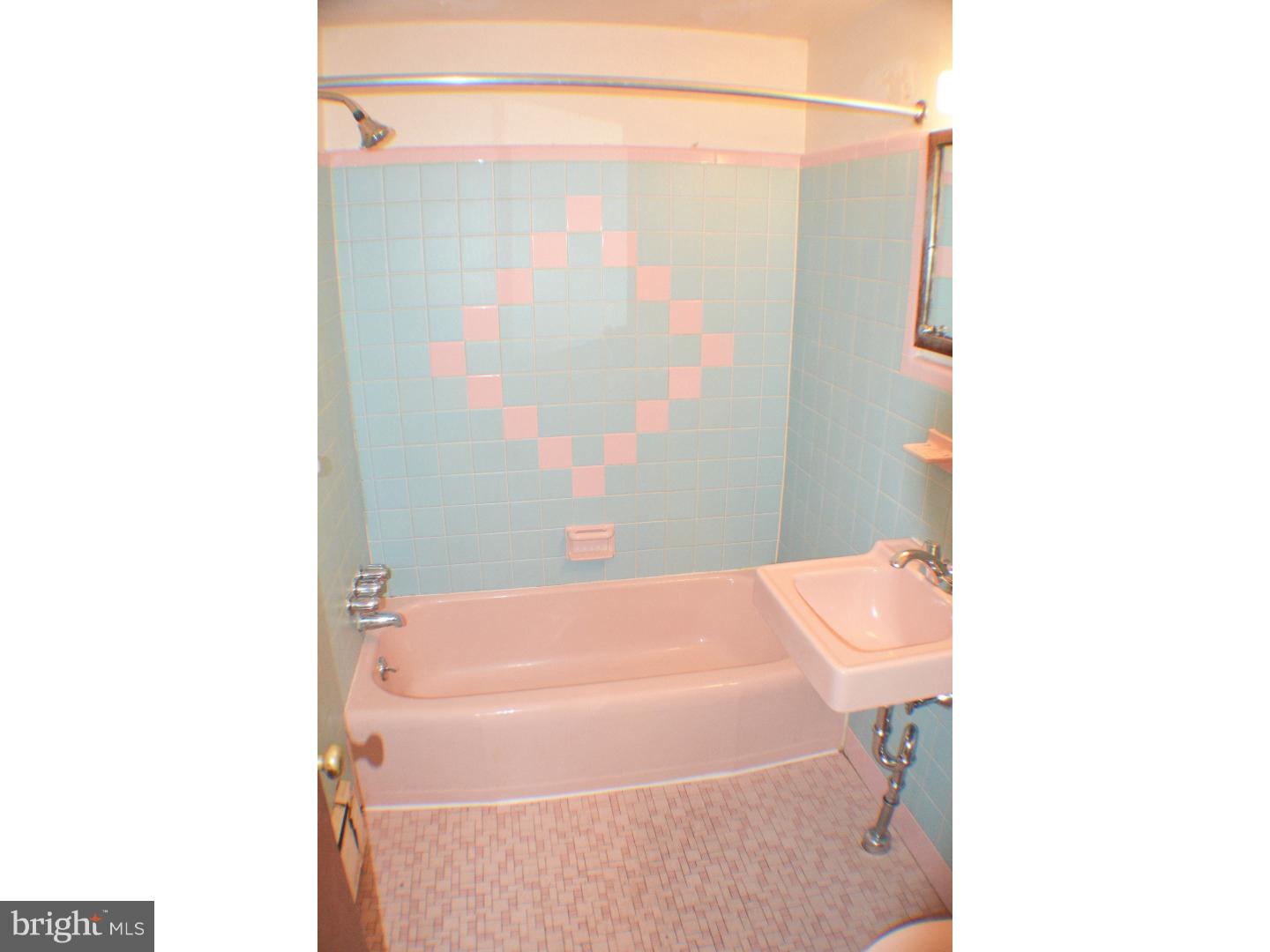 945 East Chelten Avenue, Unit 2R Philadelphia, PA 19138 - Photo 11 of 13