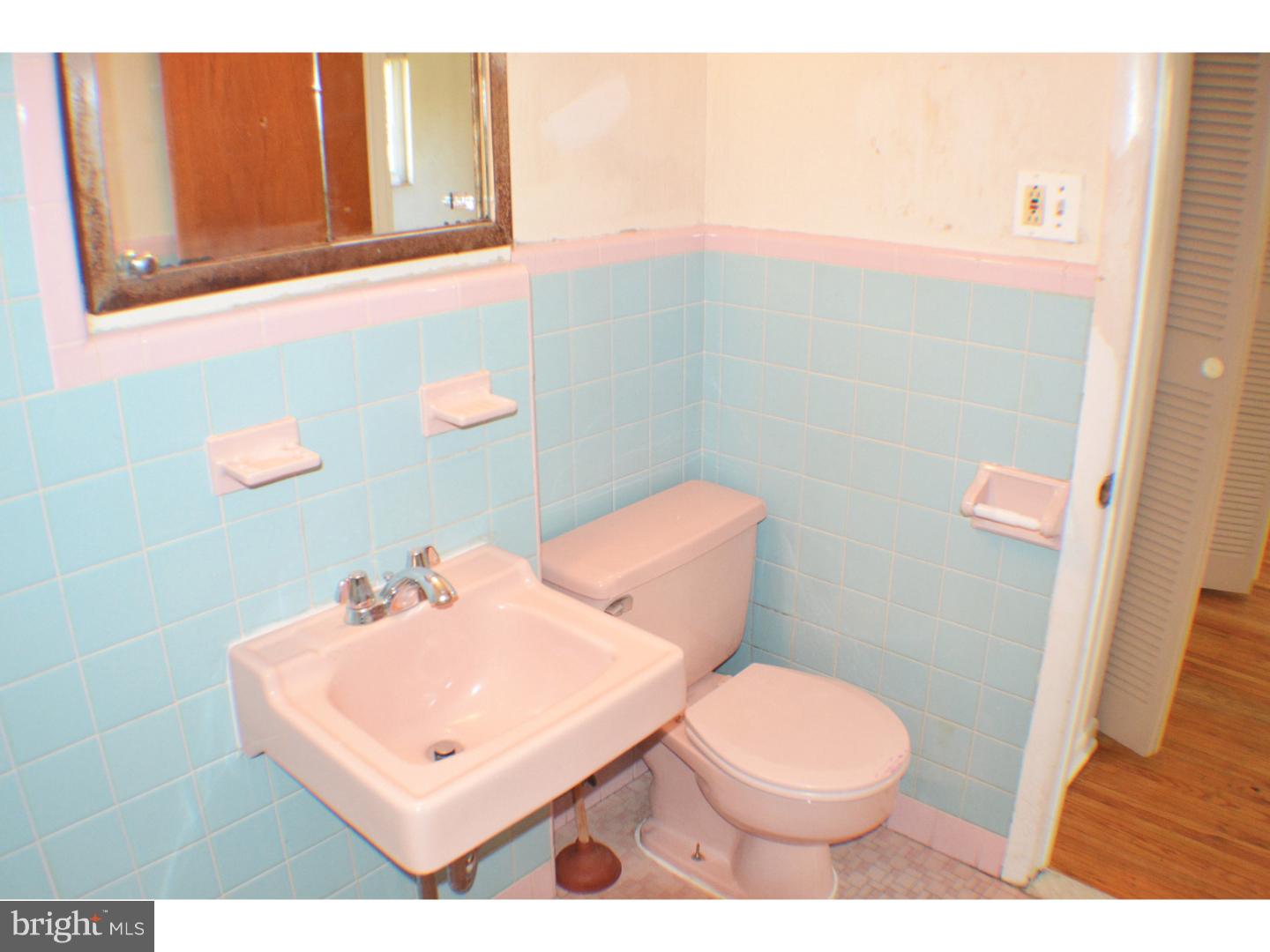 945 East Chelten Avenue, Unit 2R Philadelphia, PA 19138 - Photo 12 of 13