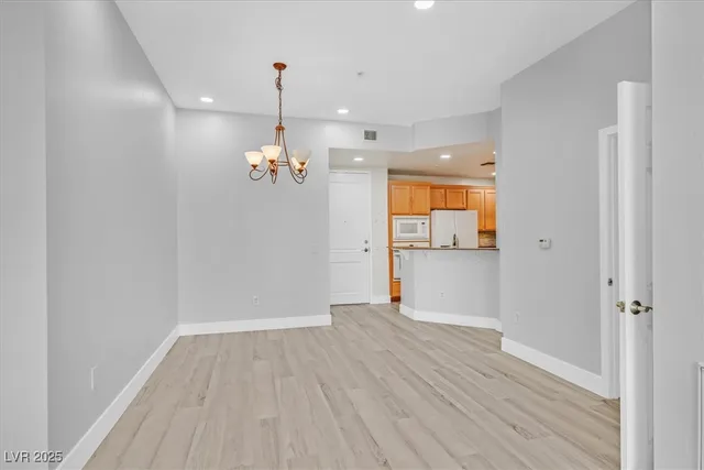 $1,600 | 31 East Agate Avenue, Unit 509, Las Vegas, NV 89123