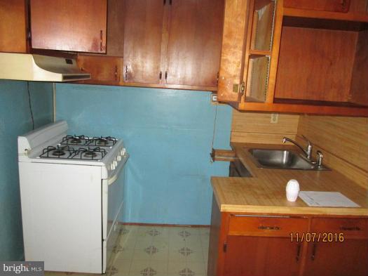 223 Kirkhoff Road Westminster, MD 21158 - Photo 11 of 23 Kitchen