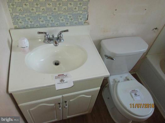 223 Kirkhoff Road Westminster, MD 21158 - Photo 14 of 23 Bath