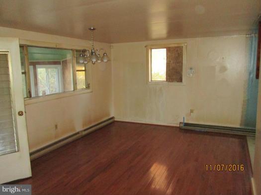223 Kirkhoff Road Westminster, MD 21158 - Photo 19 of 23 Living Room