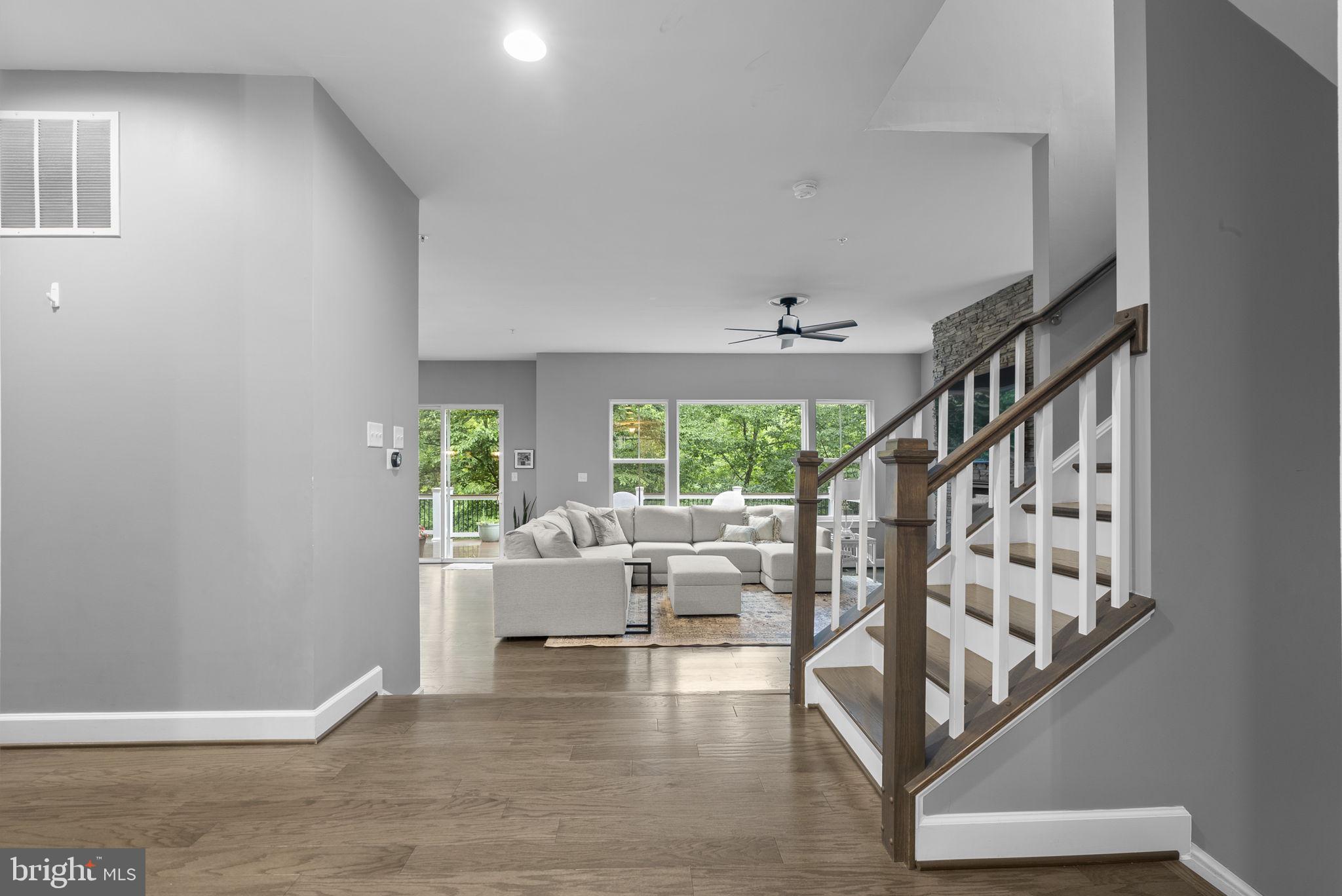 6822 West Shavano Road New Market, MD 21774 - Photo 4 of 59 Hallway