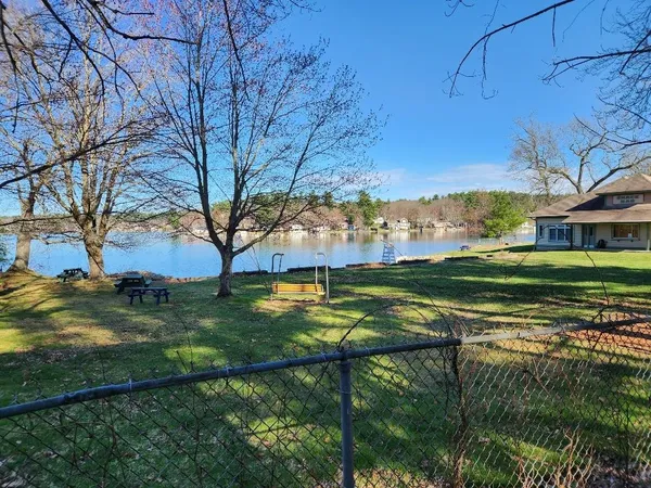 $3,000 | 3 Chase Street, Derry, NH 03038