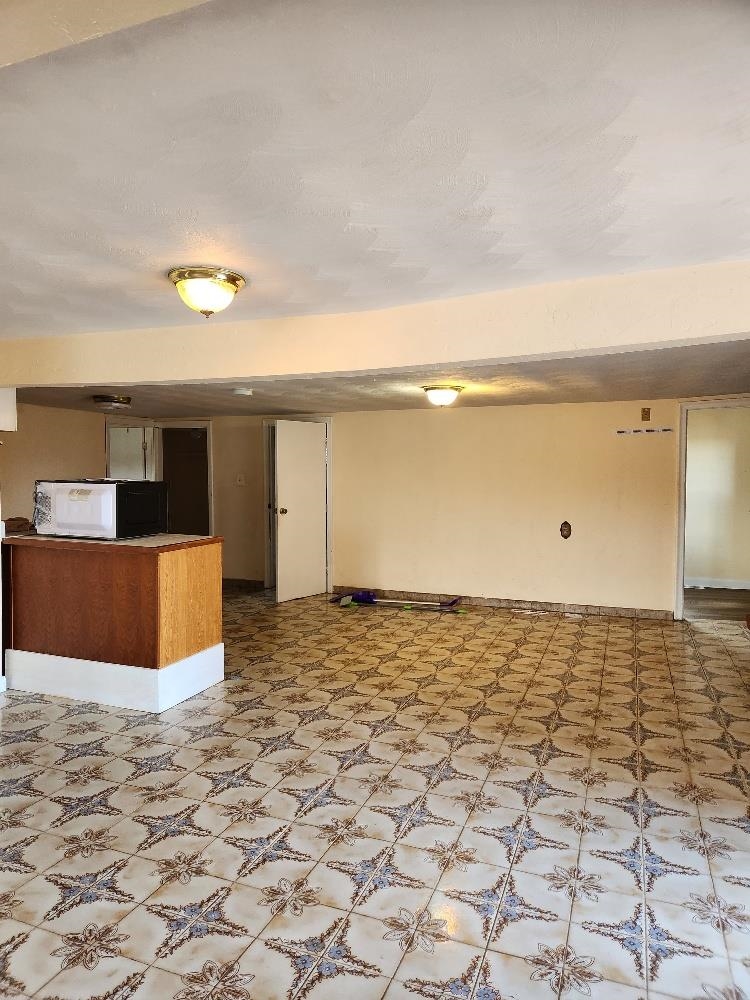 3 Chase Street Derry, NH 03038 - Photo 11 of 23