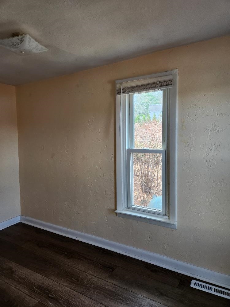 3 Chase Street Derry, NH 03038 - Photo 16 of 23