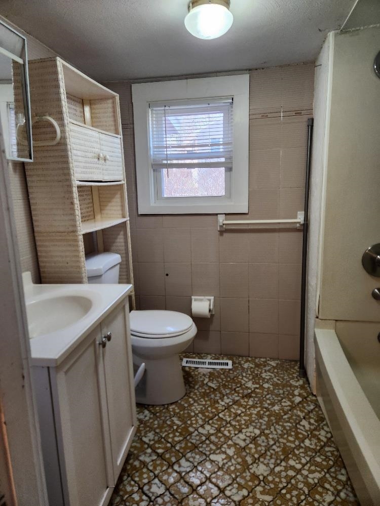 3 Chase Street Derry, NH 03038 - Photo 19 of 23