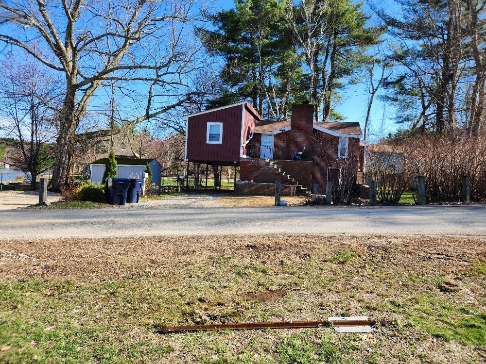 3 Chase Street Derry, NH 03038 - Photo 5 of 23