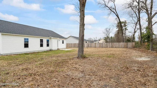 $1,650 | 412 Duster Lane, Richlands, NC 28574