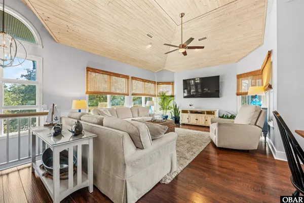 $899,000 | 1267 Crystal Lake Court, Corolla, NC 27927