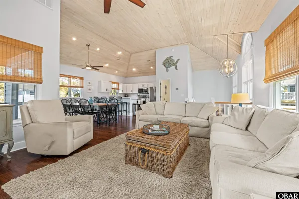 $899,000 | 1267 Crystal Lake Court, Corolla, NC 27927