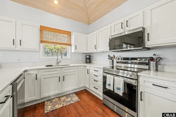 $899,000 | 1267 Crystal Lake Court, Corolla, NC 27927