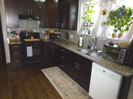 $985,000 | 2854 West Grace Street, Chicago, IL 60618