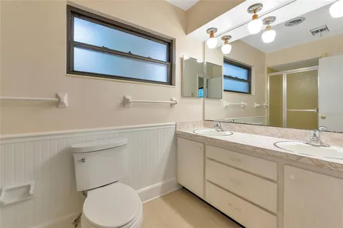 $540,000 | 320 25th Street West, Bradenton, FL 34205