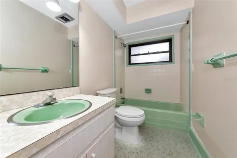 $540,000 | 320 25th Street West, Bradenton, FL 34205