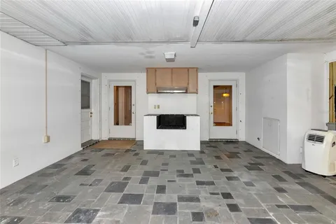 $540,000 | 320 25th Street West, Bradenton, FL 34205