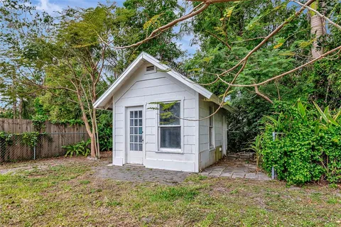 $540,000 | 320 25th Street West, Bradenton, FL 34205