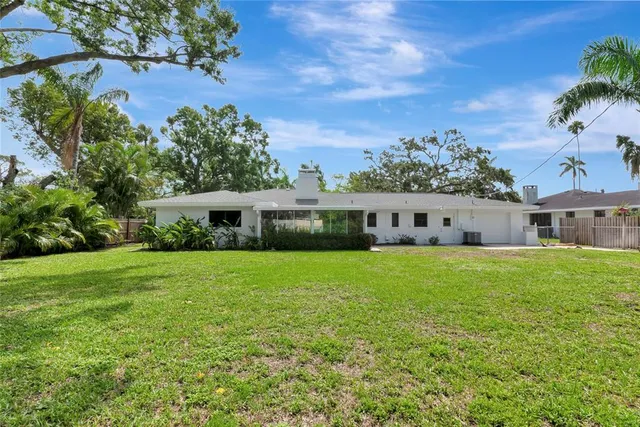 $540,000 | 320 25th Street West, Bradenton, FL 34205