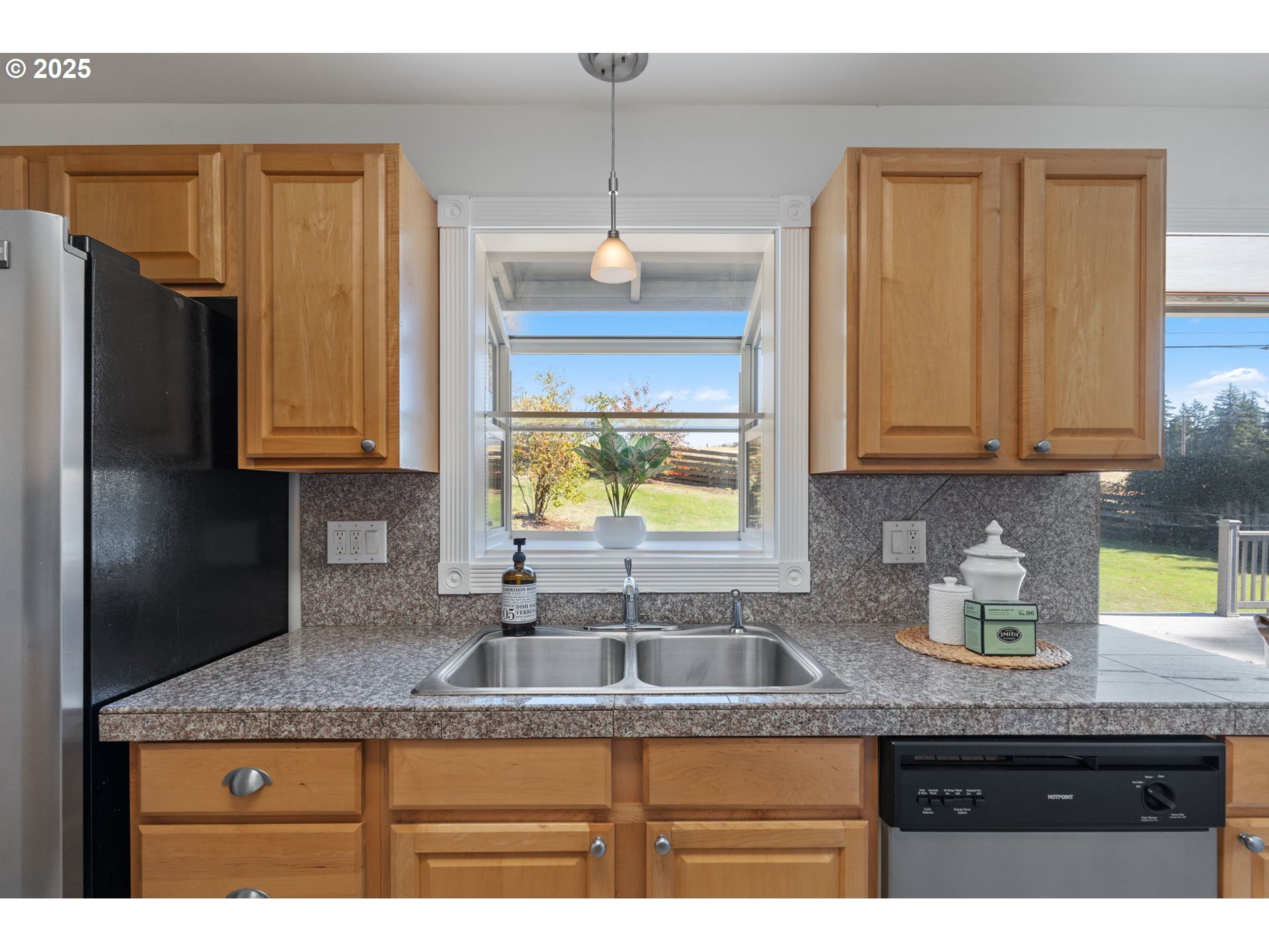 5440 Southwest Dover Loop Portland, OR 97225 - Photo 14 of 46 Gallery Image 14