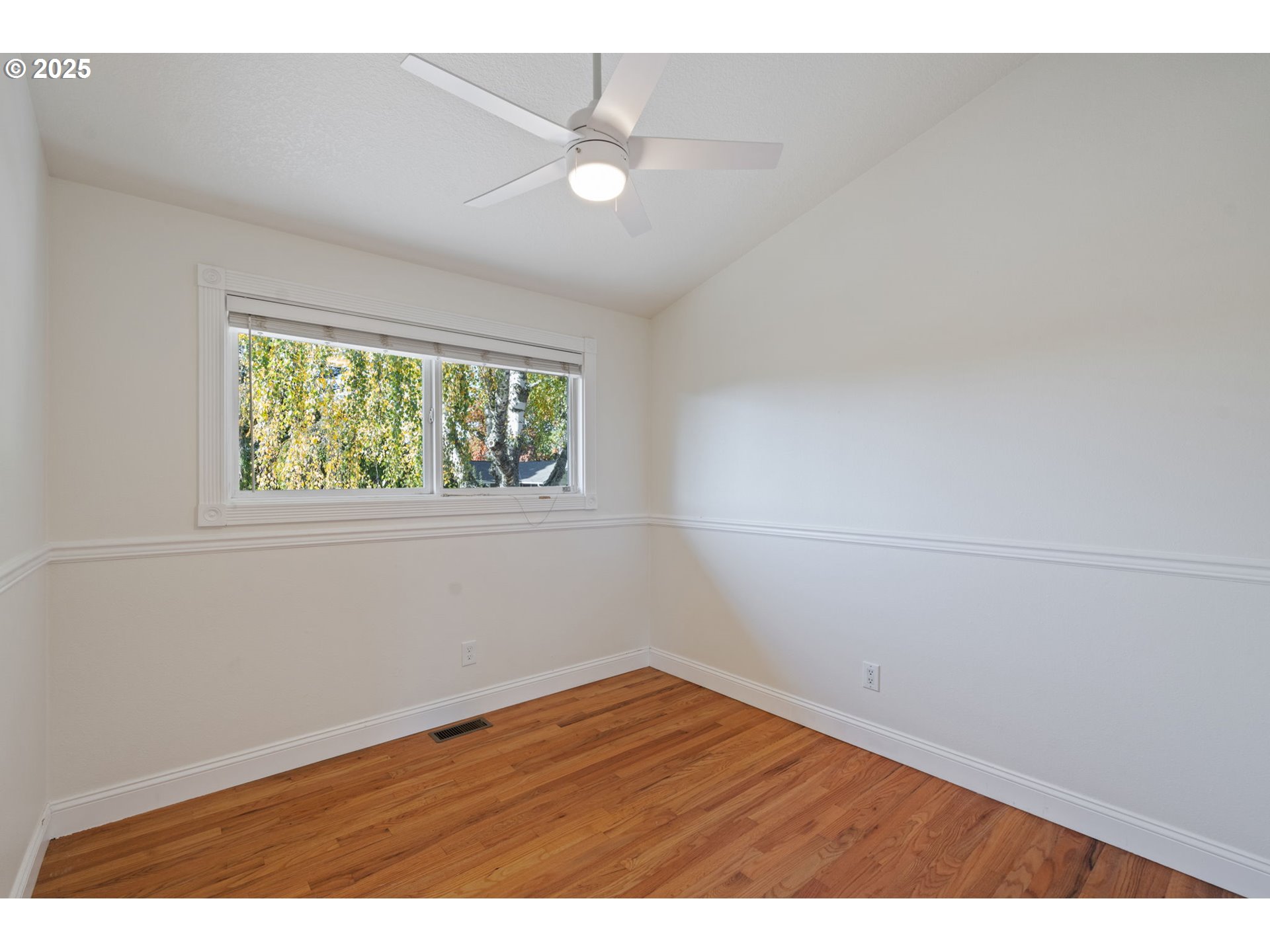 5440 Southwest Dover Loop Portland, OR 97225 - Photo 23 of 46 Gallery Image 23