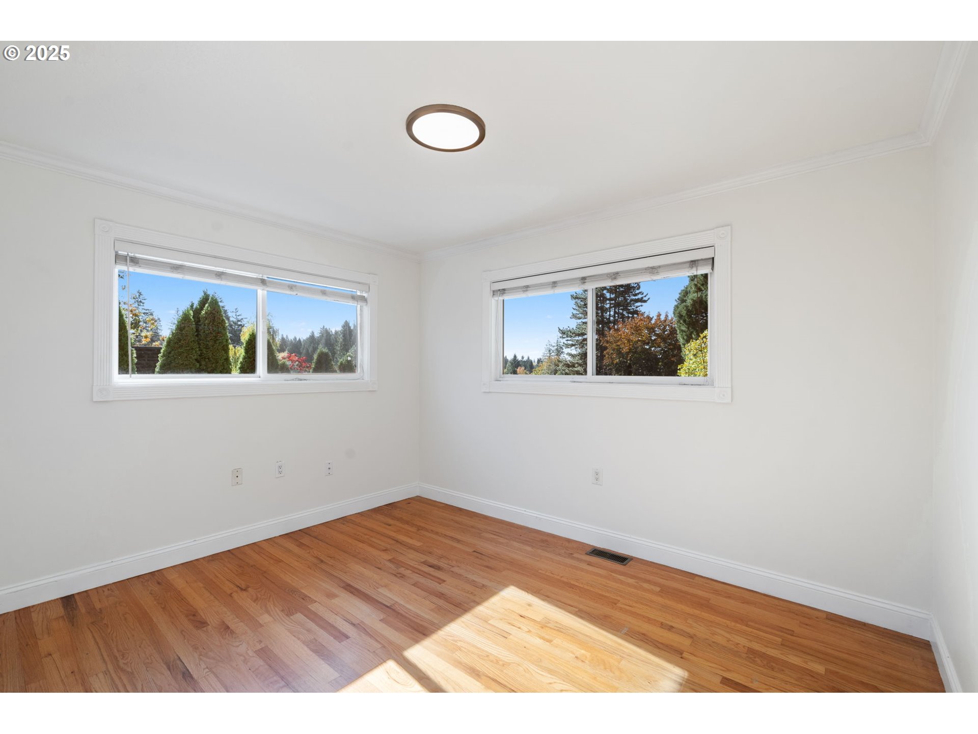 5440 Southwest Dover Loop Portland, OR 97225 - Photo 25 of 46 Gallery Image 25