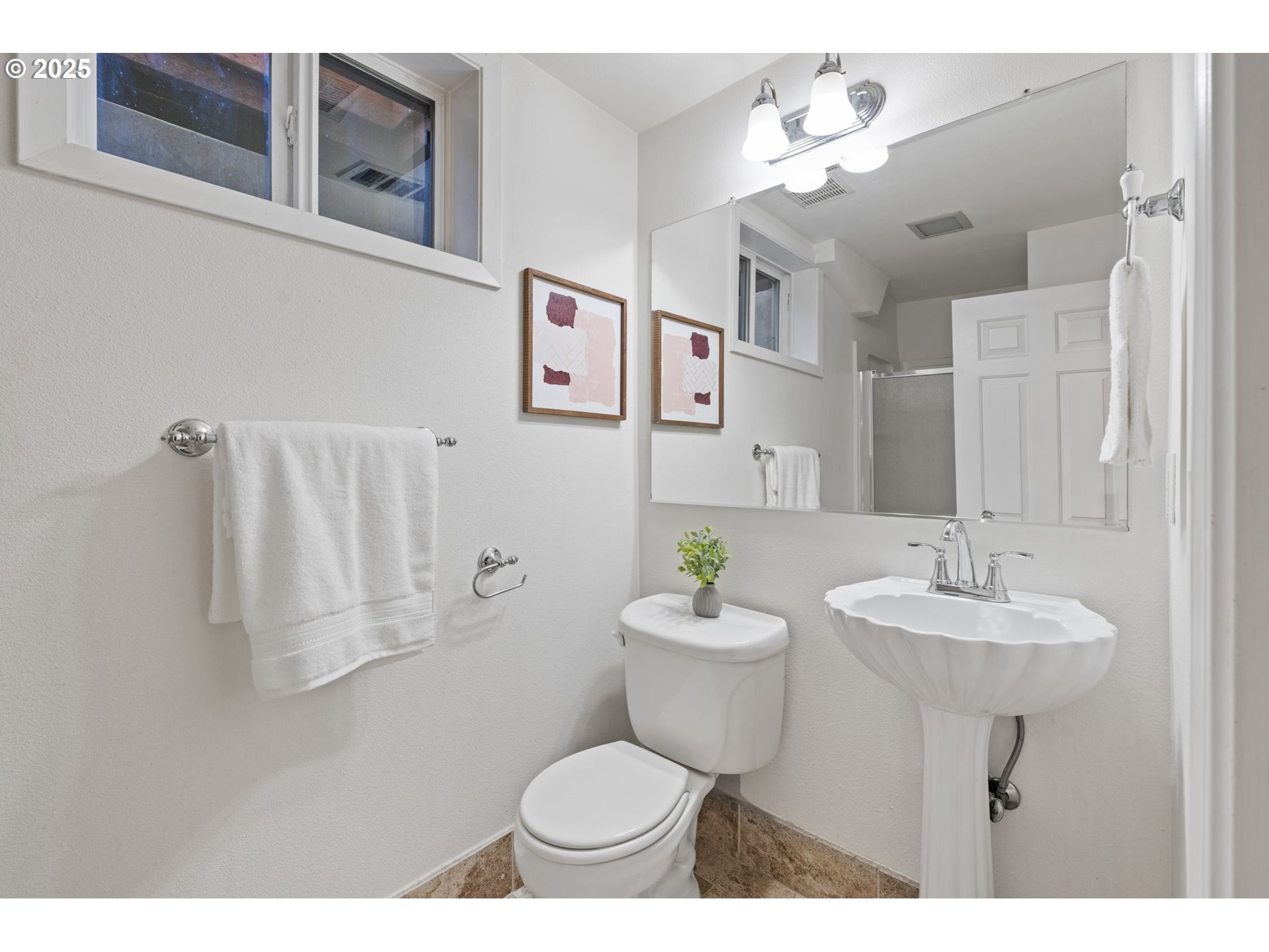 5440 Southwest Dover Loop Portland, OR 97225 - Photo 32 of 46 Gallery Image 32