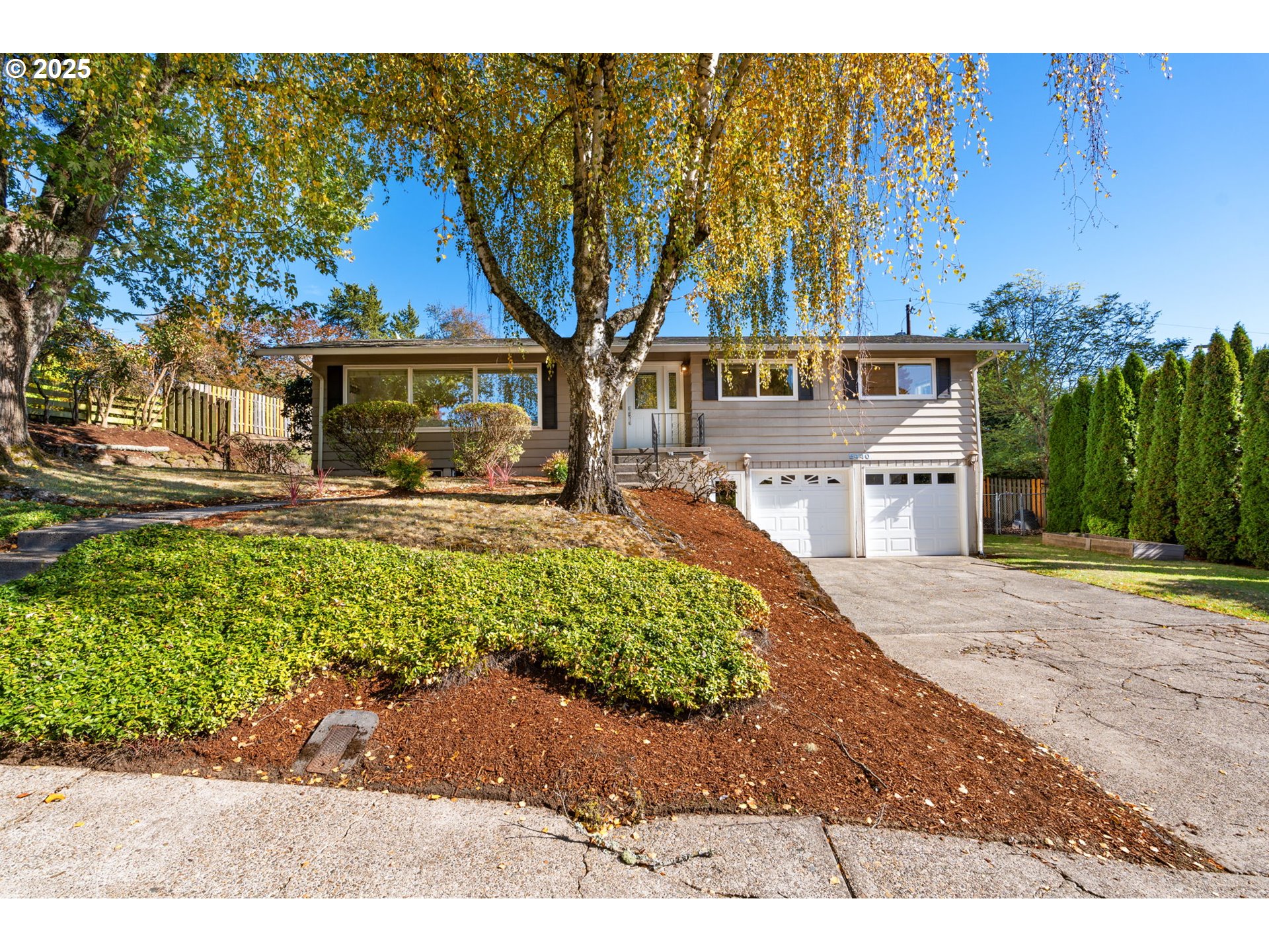 5440 Southwest Dover Loop Portland, OR 97225 - Photo 37 of 46 Gallery Image 37