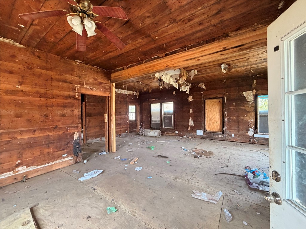 118 Van Molan Street Houston, TX 77022 - Photo 10 of 15 a view of a storage room