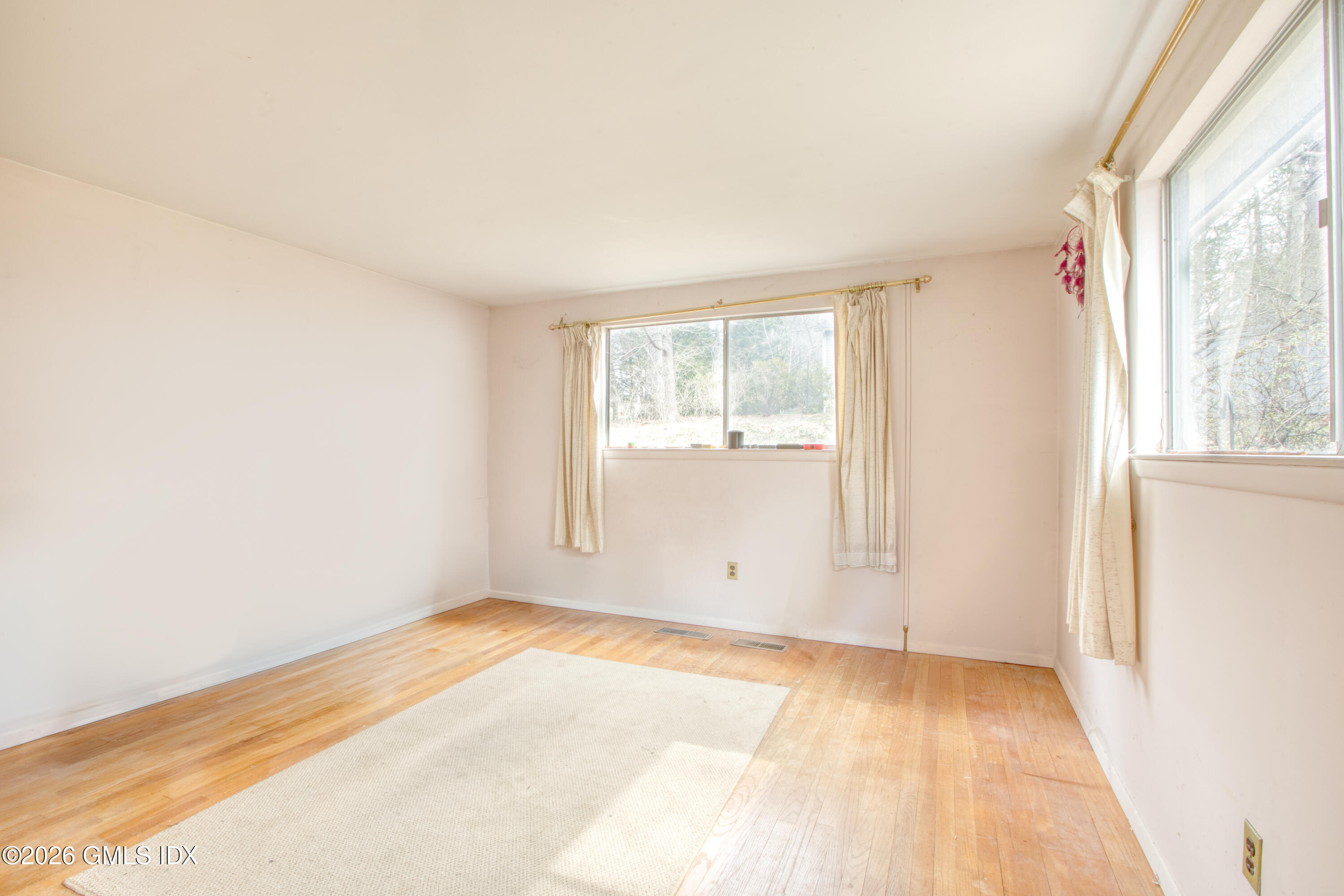 120 Florence Road Riverside, CT 06878 - Photo 10 of 20 Primary Bedroom