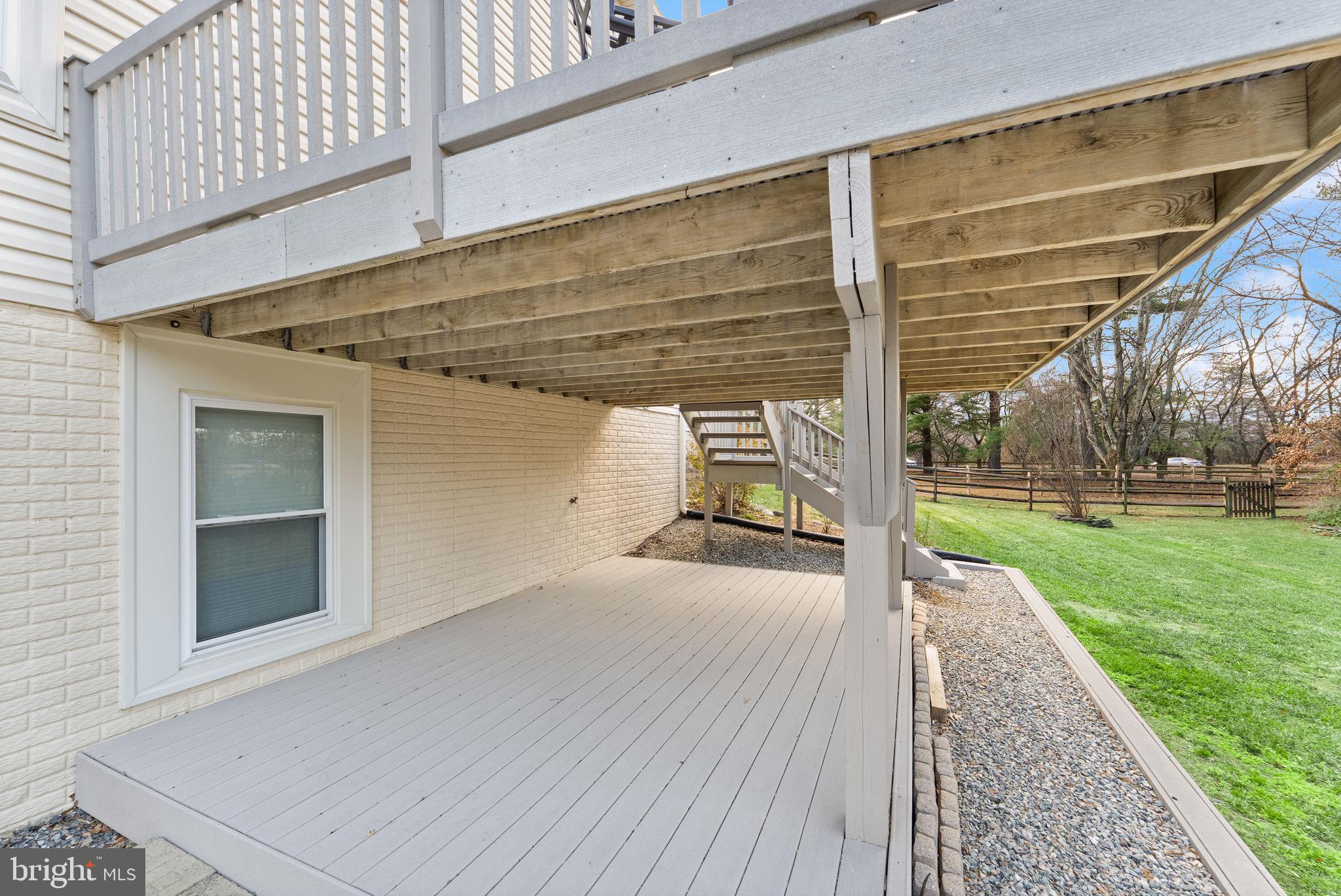 11212 Bradbury Lane Reston, VA 20194 - Photo 10 of 21