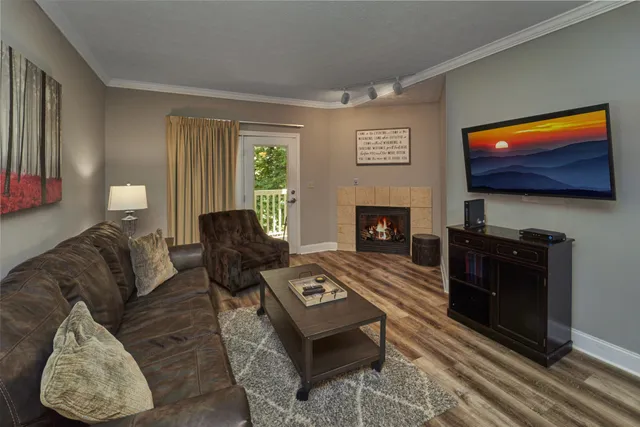 $425,000 | 818 Golf View Boulevard, Unit 1303, Sevierville, TN 37863