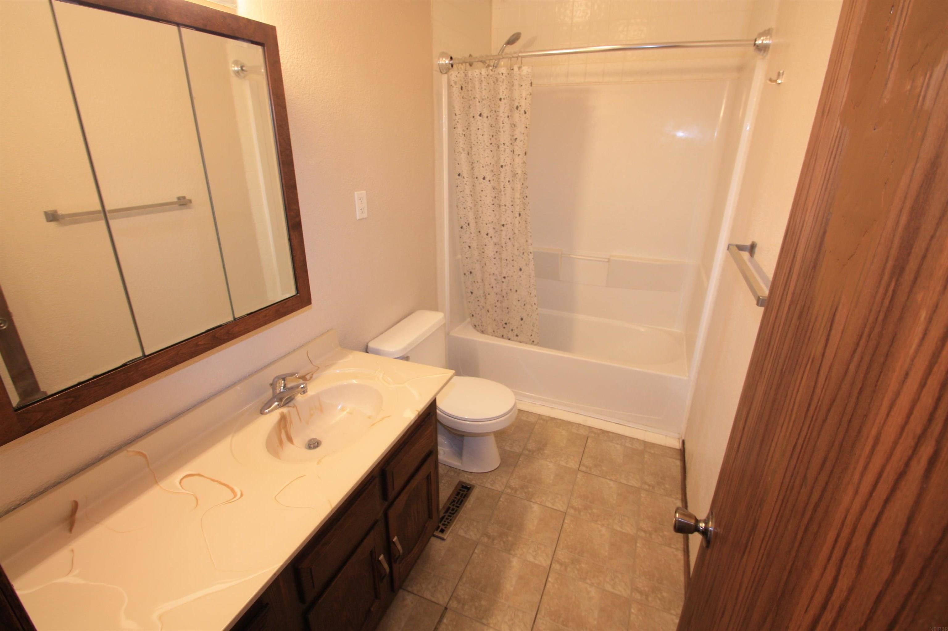 5533-5535 Watters Road Hudson, IA 50643 - Photo 9 of 31 Gallery Image 9