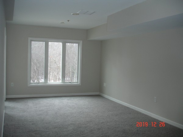 2 Duck Pond Road, Unit 126 Beverly, MA 01915 - Photo 4 of 16 Gallery Image 4