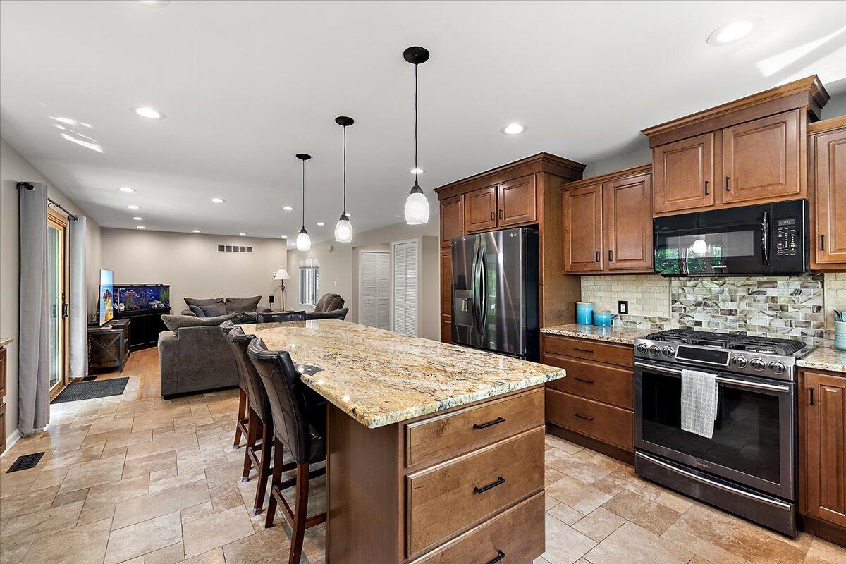 3455 Yarney Road Waterford, MI 48329 - Photo 15 of 64 Kitchen